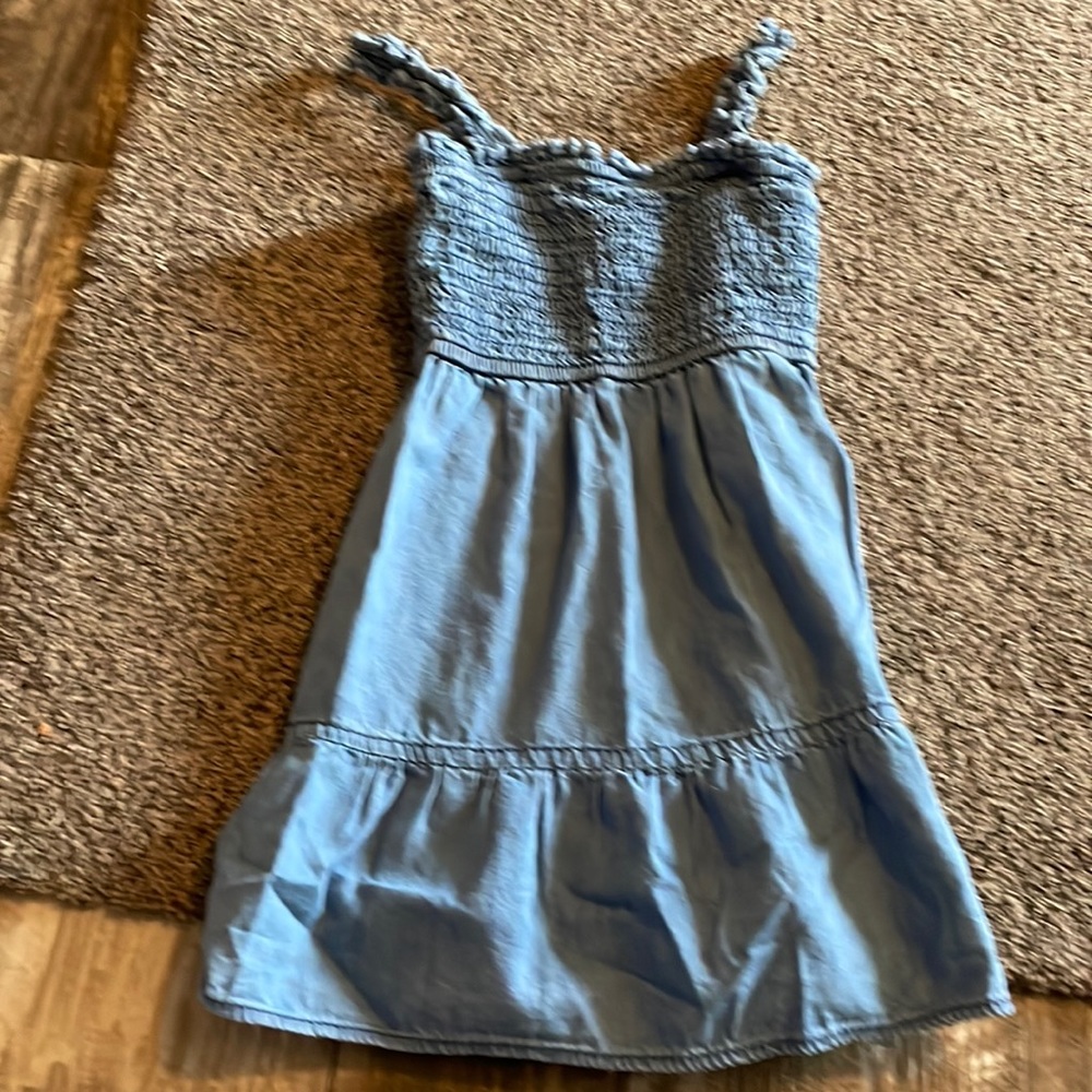 Brand is speed limit 98 and it is blue, size is a 5 in little girls.